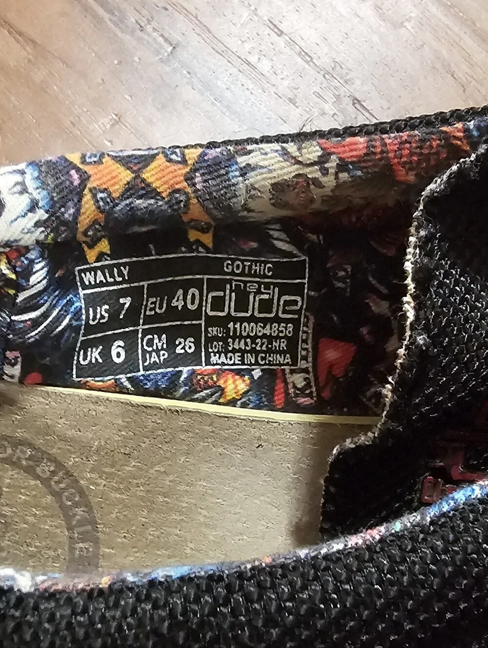 Mens Size 7 Gothic Hey Dudes Black